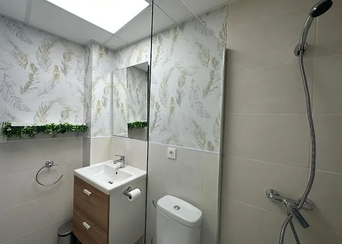 Dos Torres Tenor Gayarre - Encanto Con Balcon Interior 아파트